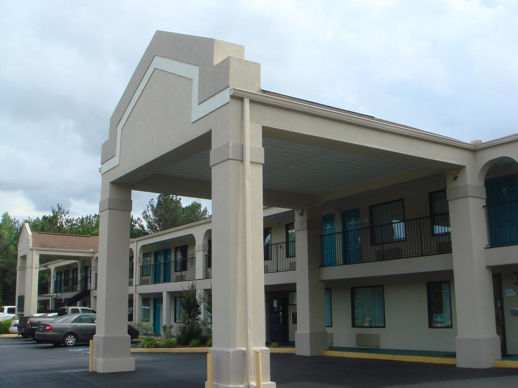 Key West Inn - Roanoke Δωμάτιο φωτογραφία