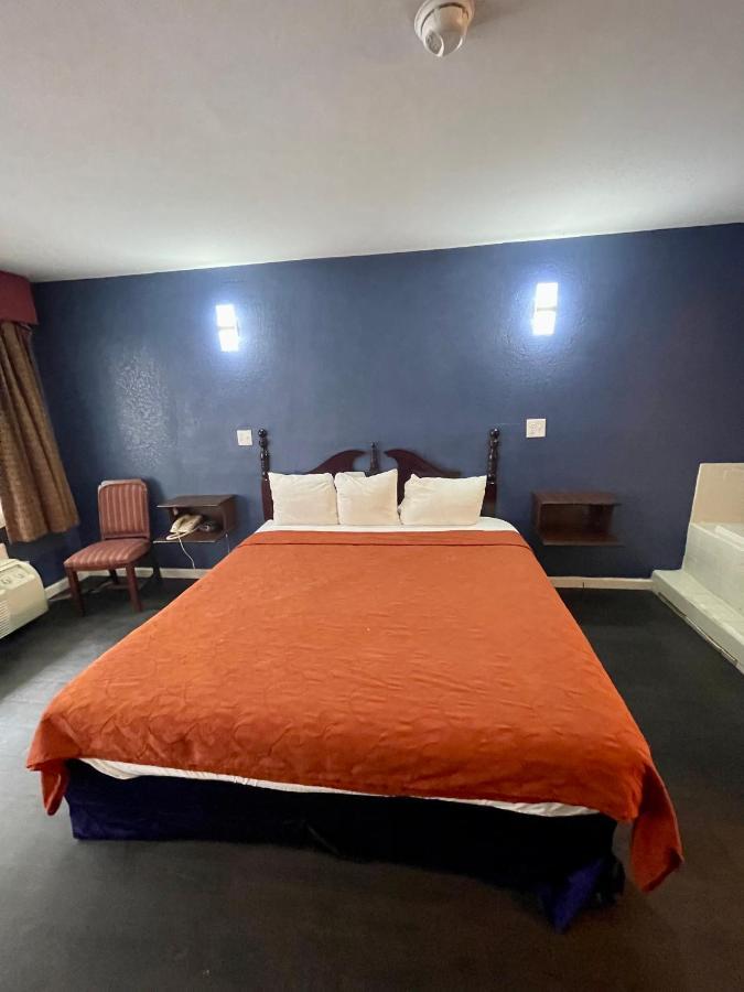 Key West Inn - Roanoke Εξωτερικό φωτογραφία