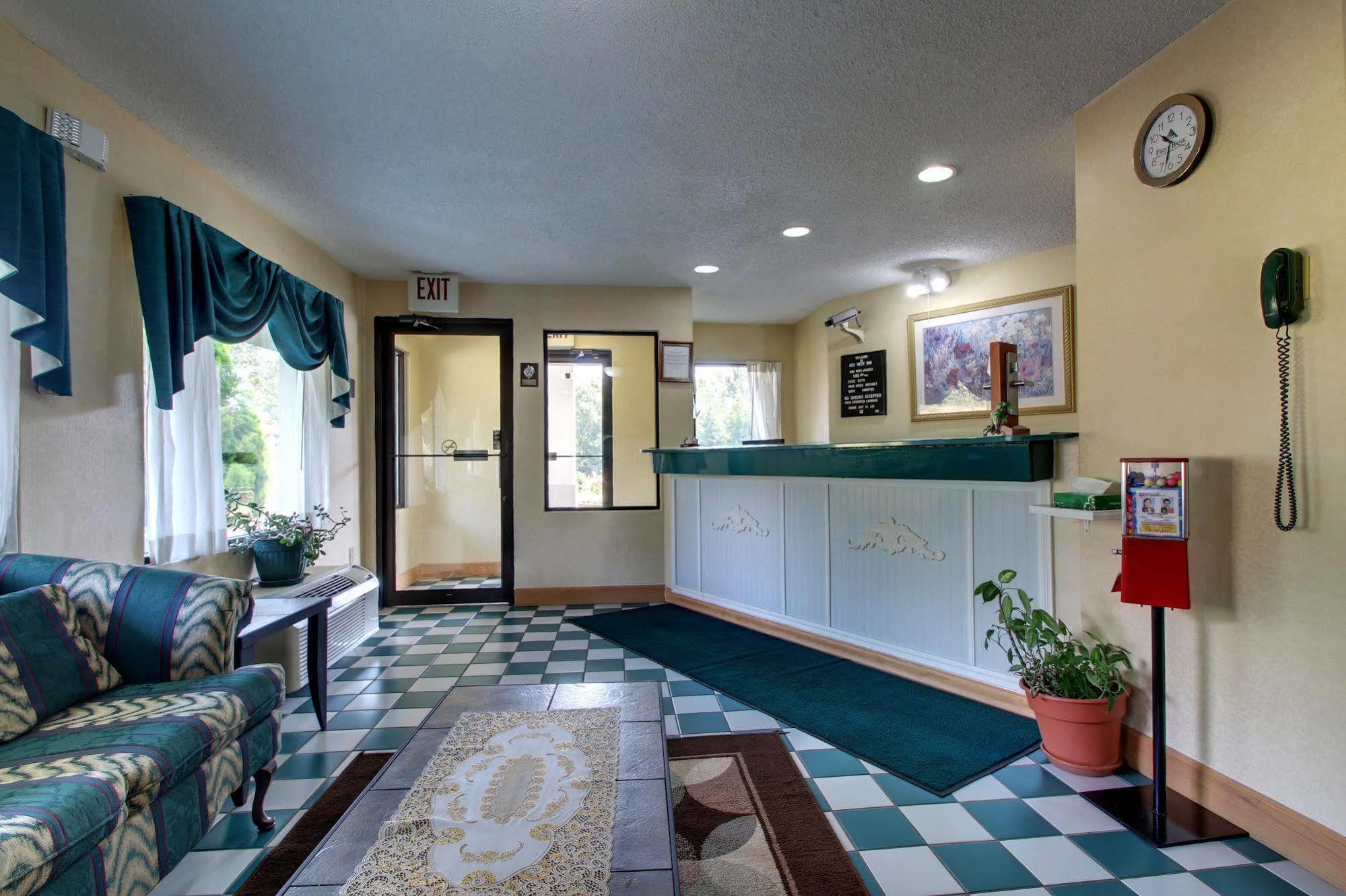 Key West Inn - Roanoke Εξωτερικό φωτογραφία
